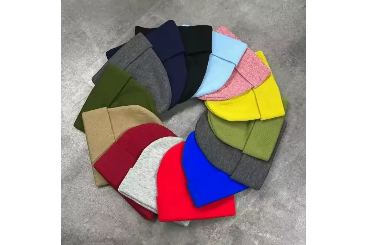 Knit fabric swatches arranged in a range of colors