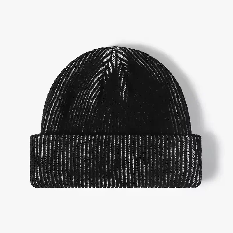 Black ribbed cuffed beanie